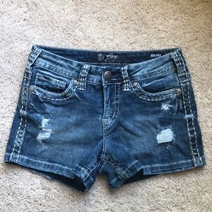 Silver AIKO Mid Short